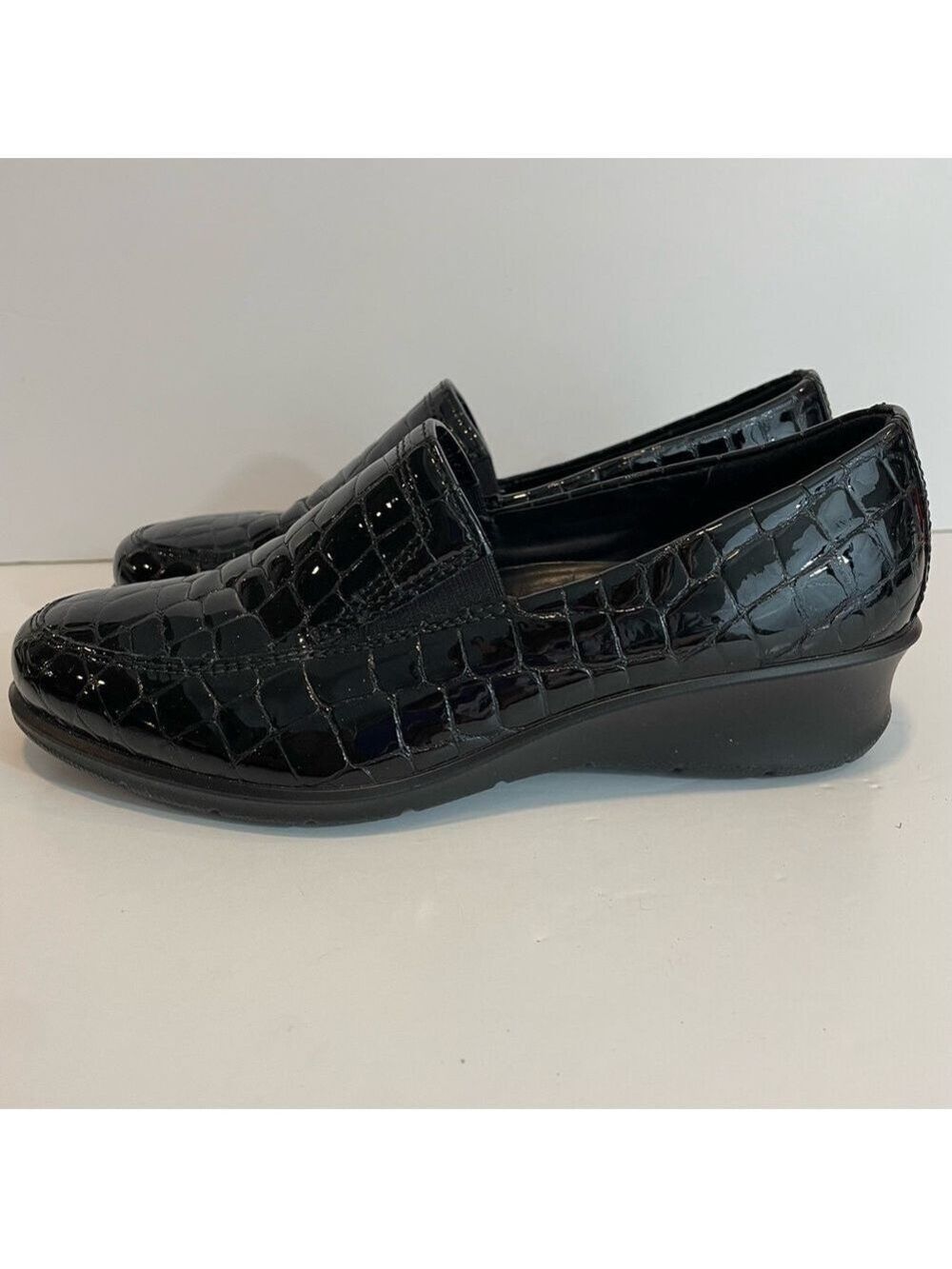 Ecco Felicia Leather Court Shoe Womens 5.5 Black Patent Croc Print Wedge EUC - Picture 6 of 13